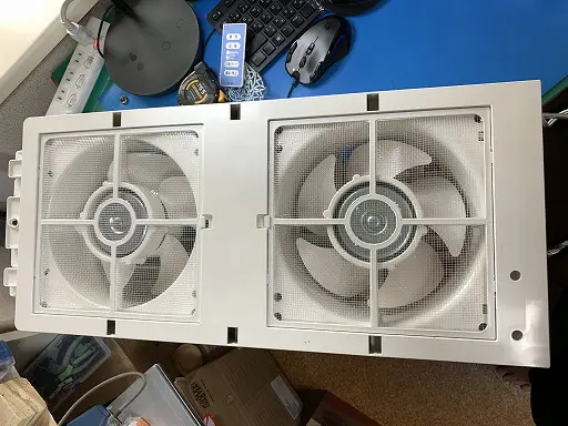 部屋がPCで暑すぎるので・・ツィンファン FMT-200SM 導入 レビュー