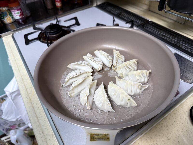 外はカリ!中はフワ! 美味しい餃子の焼き方