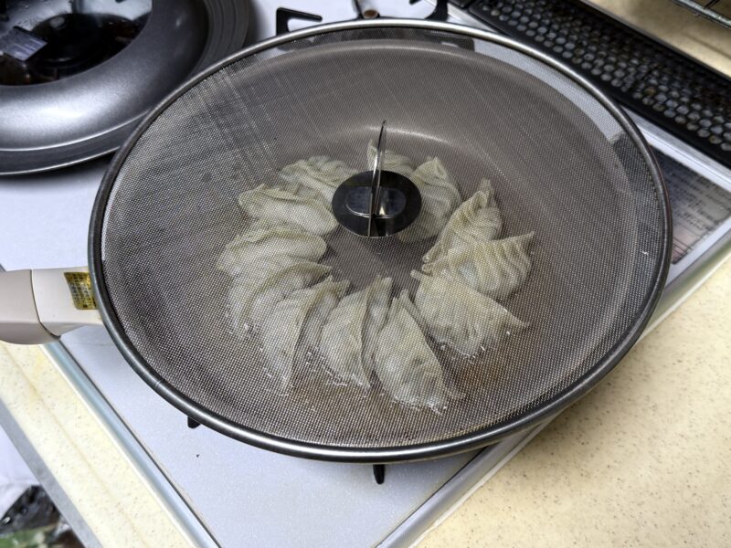 外はカリ!中はフワ! 美味しい餃子の焼き方