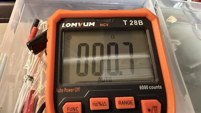 導電性ゴム　抵抗