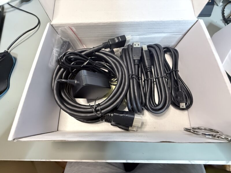 Ratoc RS-260UH-8K ケーブル