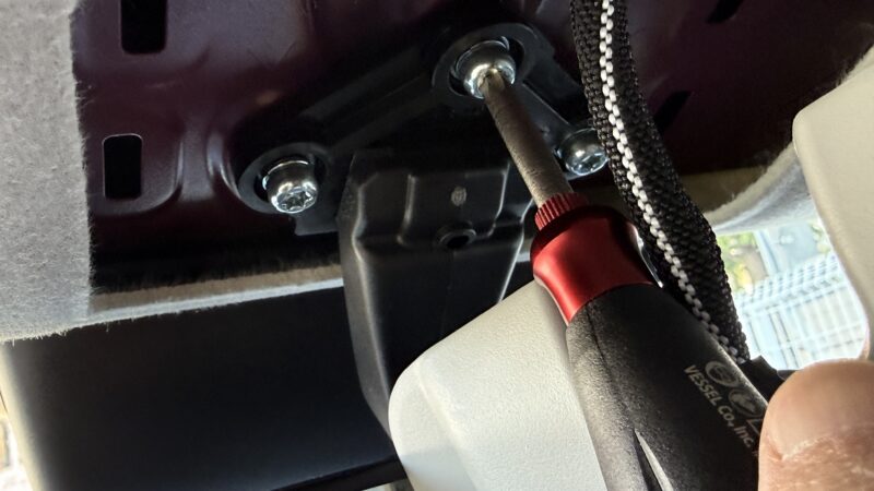 ライズハイブリッド　A202　バックミラー部