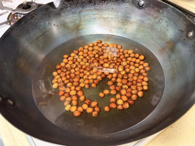 煮込み 豆を漬ける